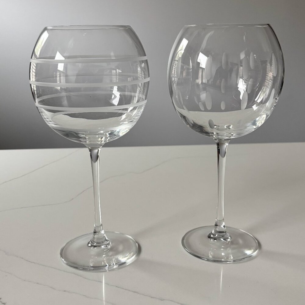 Mikasa Globe Wine Glasses Cheers Collection Etched w Swirl Lines & Dots Large EC